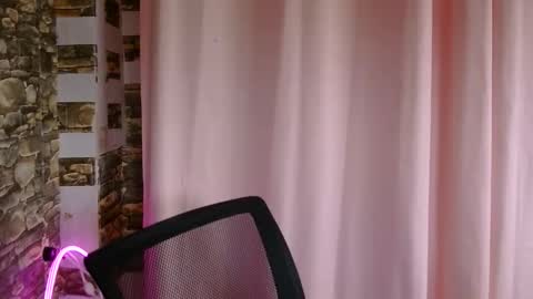 thessssy online show from 04/21/26, 01:42