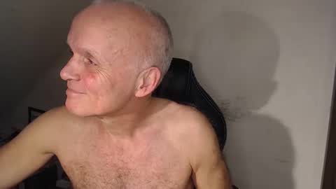 NudeDJ online show from 12/03/25, 10:46