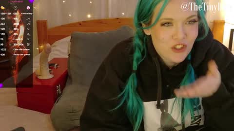 Tiny Blue online show from 02/28/25, 09:12