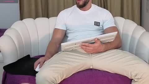 Snapshot of thetopalex chatting on 09/16/25, 02:34 TheTopAlex online show from 09/16/25, 02:34