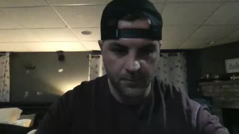 Snapshot of thetwolivecrew22 chatting on 11/14/25, 02:10 The Wild Ones online show from 11/14/25, 02:10