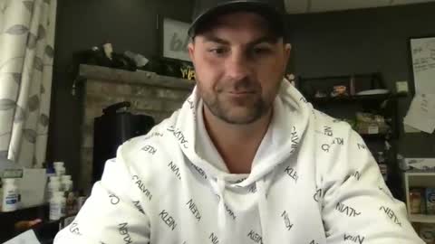 Snapshot of thetwolivecrew22 chatting on 11/14/25, 06:39 The Wild Ones online show from 11/14/25, 06:39