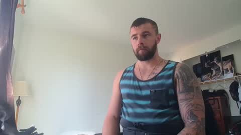 Snapshot of theufcfan_8181 chatting on 04/17/26, 10:35 troy online show from 04/17/26, 10:35
