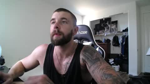 Snapshot of theufcfan_8181 chatting on 06/14/26, 11:29 troy online show from 06/14/26, 11:29
