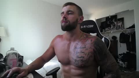 Snapshot of theufcfan_8181 chatting on 07/03/26, 11:00 troy online show from 07/03/26, 11:00