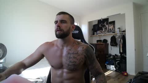 Snapshot of theufcfan_8181 chatting on 08/02/26, 12:31 troy online show from 08/02/26, 12:31