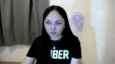 Snapshot of theunstoppable_ellaxoxo chatting on 11/08/25, 10:37 Ella online show from 11/08/25, 10:37