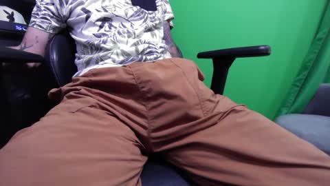 Snapshot of thevulvaaddict chatting on 05/13/26, 08:16 TheVulvaAddict aka kuruptxxx online show from 05/13/26, 08:16