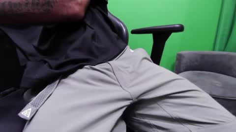 Snapshot of thevulvaaddict chatting on 06/18/26, 04:44 TheVulvaAddict aka kuruptxxx online show from 06/18/26, 04:44