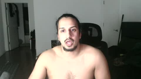 Snapshot of theworldisavampire09 chatting on 06/15/26, 01:52 Vampiro online show from 06/15/26, 01:52