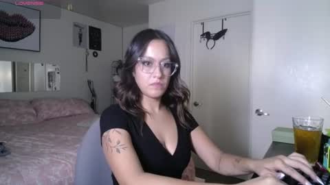 Snapshot of theycallmeavag chatting on 07/07/26, 02:14 Grace online show from 07/07/26, 02:14