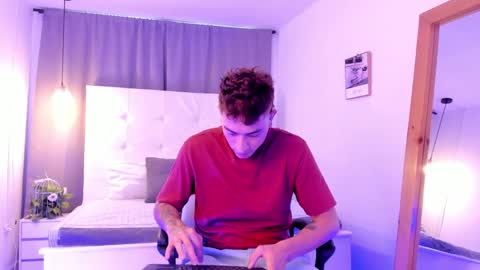 Snapshot of thiago_2003_ chatting on 04/10/26, 12:10 Thiago online show from 04/10/26, 12:10