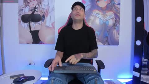 Snapshot of thiago_collins16 chatting on 11/07/25, 12:05 Thiago online show from 11/07/25, 12:05