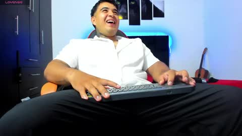 Snapshot of thiago_cp01 chatting on 05/07/26, 02:28 Thiago online show from 05/07/26, 02:28