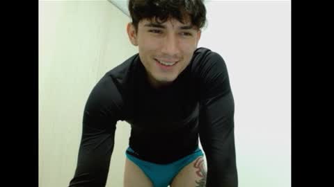 thiago_deseo69 online show from 10/14/25, 12:00