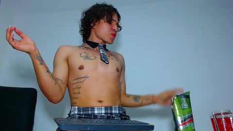 Thiago online show from 01/01/25, 11:07