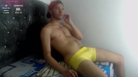 Snapshot of thiago_hairy chatting on 05/28/26, 04:32 thiago_hairy online show from 05/28/26, 04:32