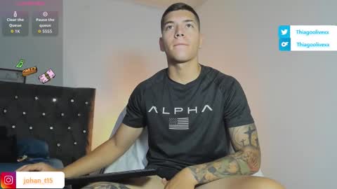 Thiago independent model online show from 10/10/25, 12:04
