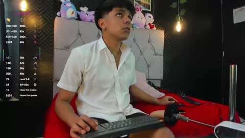 Snapshot of thiago_kozak chatting on 09/15/25, 01:00 thiago online show from 09/15/25, 01:00