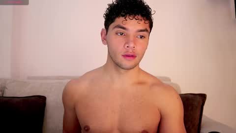 Just Thiago  online show from 02/17/25, 02:37