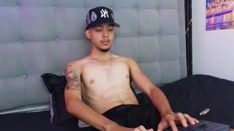 Snapshot of thiago_preston chatting on 07/12/26, 08:00 Thiago online show from 07/12/26, 08:00
