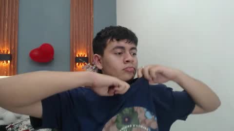 thiago_saenzz online show from 03/06/26, 05:31