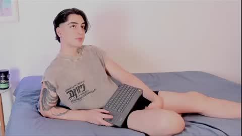 Snapshot of thiago_winteer chatting on 07/21/26, 05:43 Thiago Winteer online show from 07/21/26, 05:43