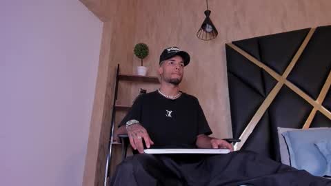 ThiagoFerreti online show from 09/12/25, 03:17