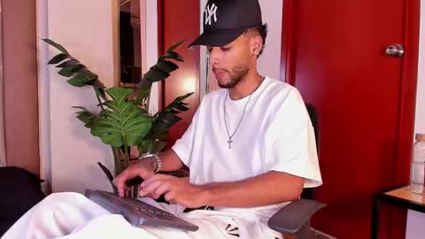 ThiagoFerreti online show from 03/18/26, 03:09