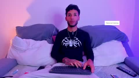 Snapshot of thiagoferreti_ chatting on 06/10/26, 03:18 ThiagoFerreti online show from 06/10/26, 03:18