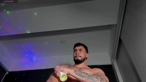 THIAGO MENESES online show from 04/15/26, 02:29