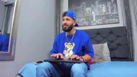 Thia Gomez online show from 12/04/24, 12:14