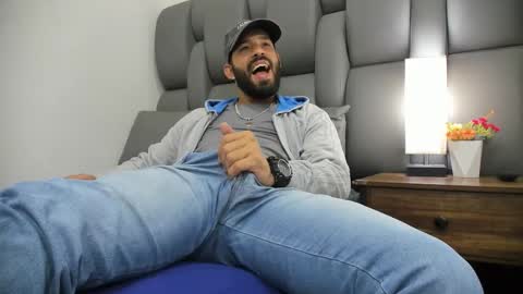 Thia Gomez online show from 03/10/26, 07:30