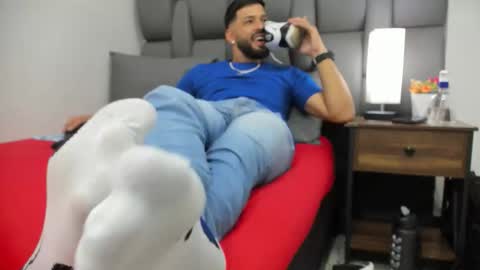 Thia Gomez online show from 03/12/26, 07:31