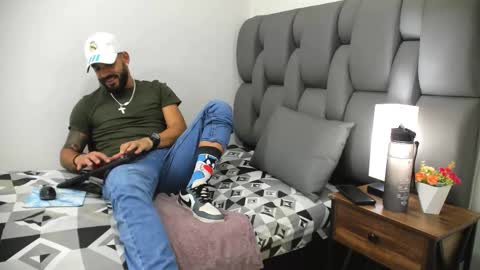 Thia Gomez online show from 03/19/26, 07:18