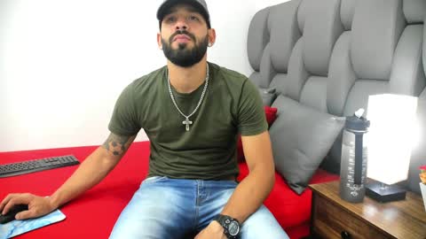 Thia Gomez online show from 03/31/26, 07:36