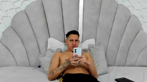 Thiago   online show from 03/20/26, 02:33