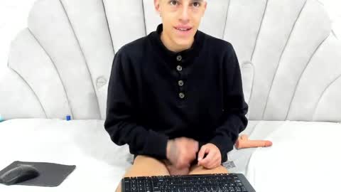 Thiago   online show from 04/05/26, 01:25