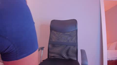 Snapshot of thiagovega_ chatting on 04/06/26, 05:30 thiagovega_ online show from 04/06/26, 05:30