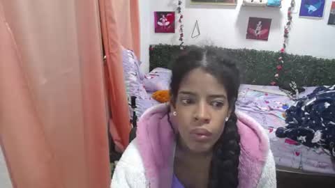 thiana_horny online show from 06/09/26, 01:01