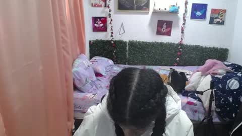 thiana_horny online show from 06/10/26, 12:26