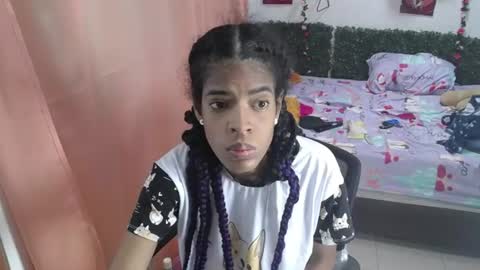 thiana_horny online show from 06/15/26, 12:51