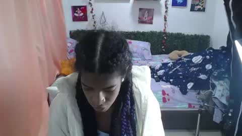 thiana_horny online show from 06/17/26, 12:50