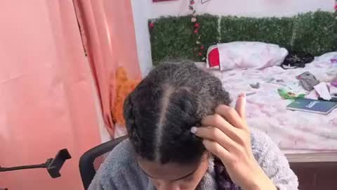 thiana_horny online show from 06/30/26, 08:43