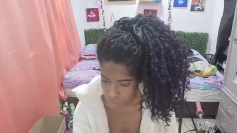 thiana_horny online show from 07/10/26, 03:03