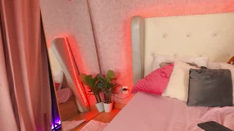 ThianaLopez online show from 07/09/26, 08:57