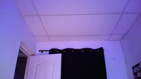 Snapshot of thiara_dor chatting on 12/15/24, 05:13 Thiara  Next Stream 0211 get my social media 3 online show from 12/15/24, 05:13