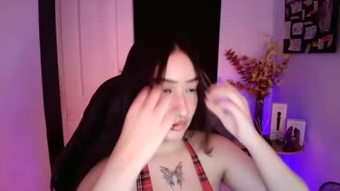 Snapshot of thiara_dor chatting on 03/08/25, 05:59 Thiara  Next Stream 0211 get my social media 3 online show from 03/08/25, 05:59