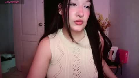 Snapshot of thiara_dor chatting on 05/29/26, 05:16 Thiara Next Stream 0211 get my social media 3 online show from 05/29/26, 05:16