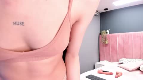 Snapshot of thiara_gh chatting on 06/27/26, 12:22 thiara_gh online show from 06/27/26, 12:22
